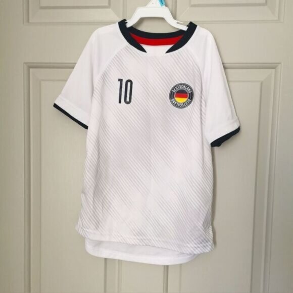 Other - H & M soccer jersey size 4-6 years